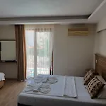 Barlas فتحية