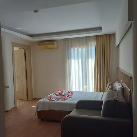 Barlas Hotel *